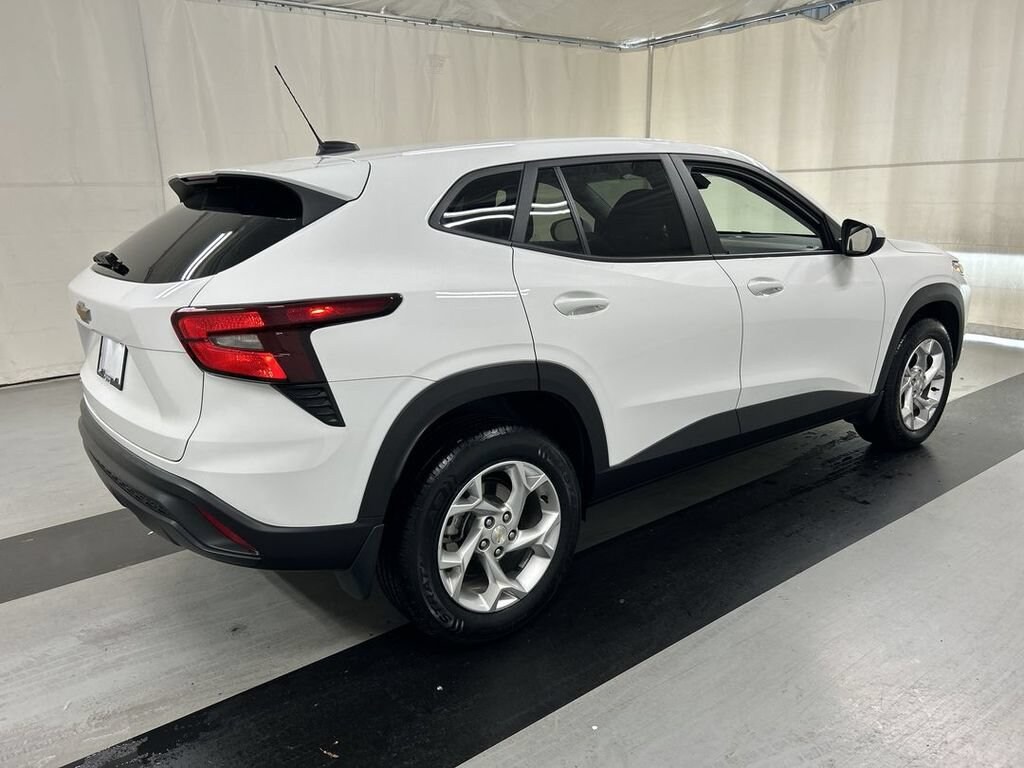 Used 2024 Chevrolet Trax LS SUV