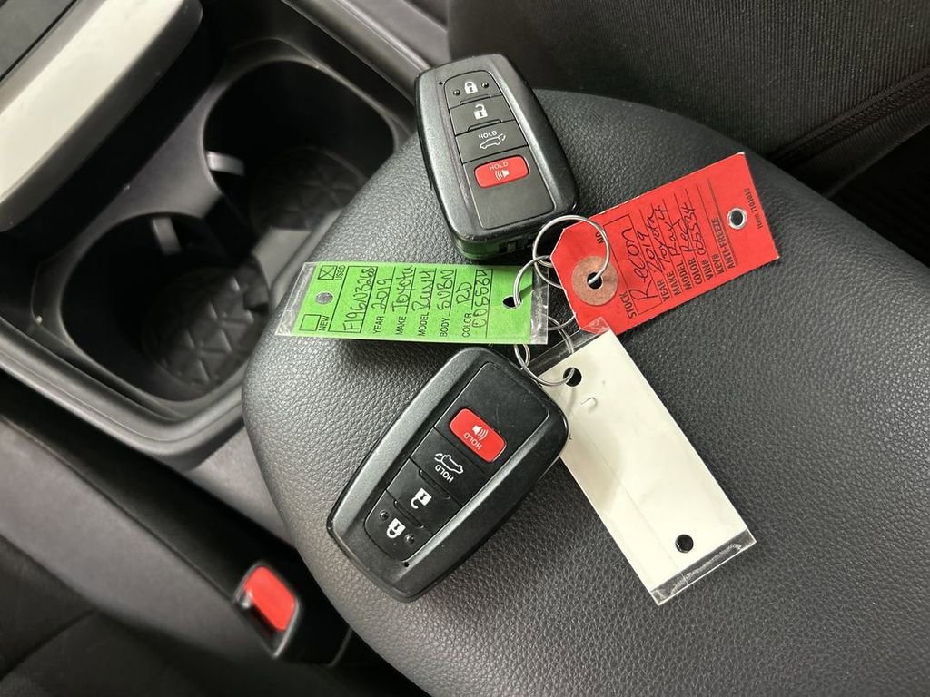 2019 Toyota RAV4 XLE - Photo 12