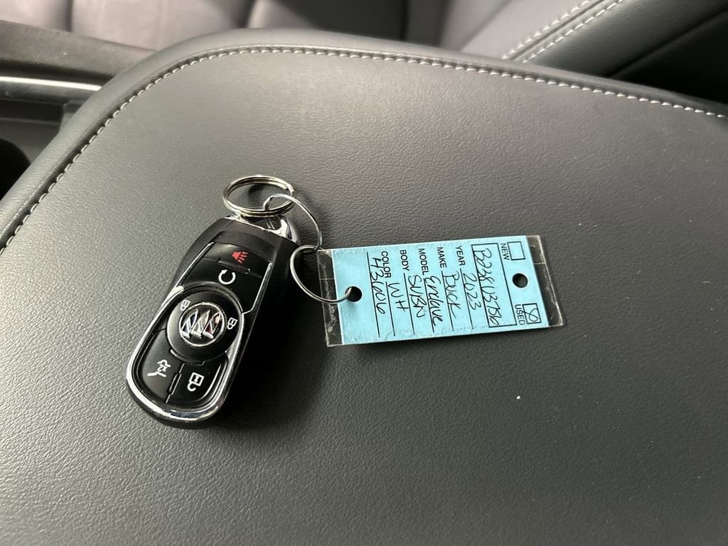2023 Buick Enclave Essence - Photo 12