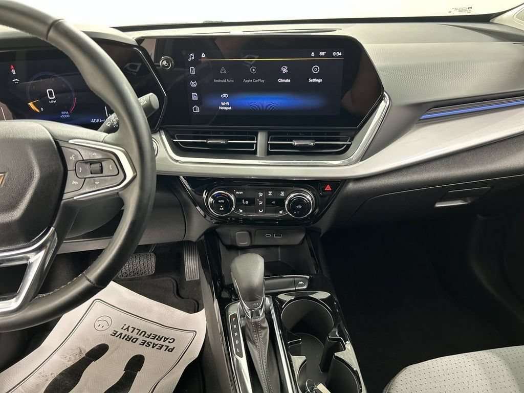 2024 Chevrolet Trax LT - Photo 18