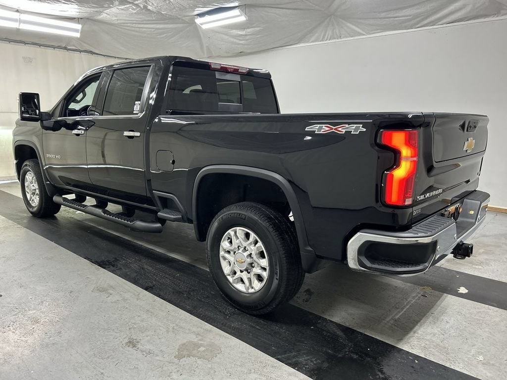 2024 Chevrolet Silverado 3500HD LTZ - Photo 7