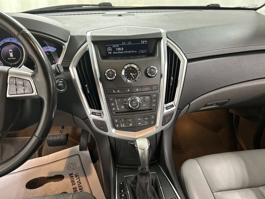 2011 Cadillac SRX Base - Photo 17