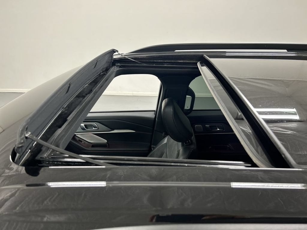 2025 Ford Explorer ST - Photo 19