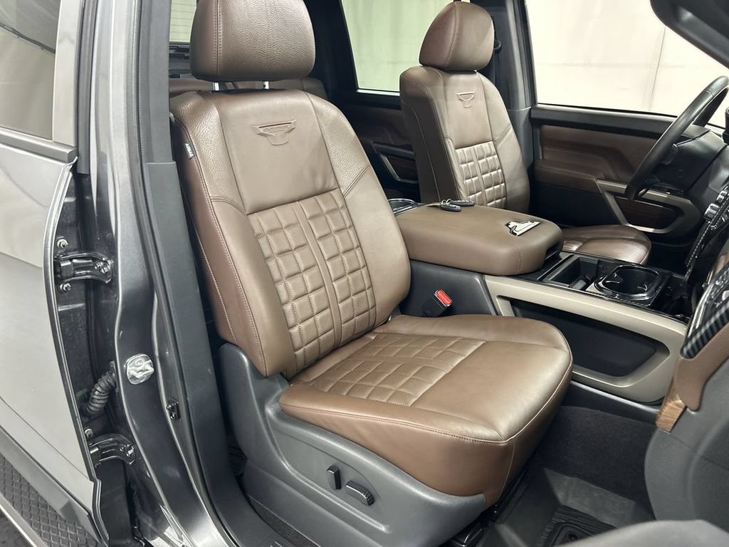 2023 Nissan Titan Platinum Reserve - Photo 22