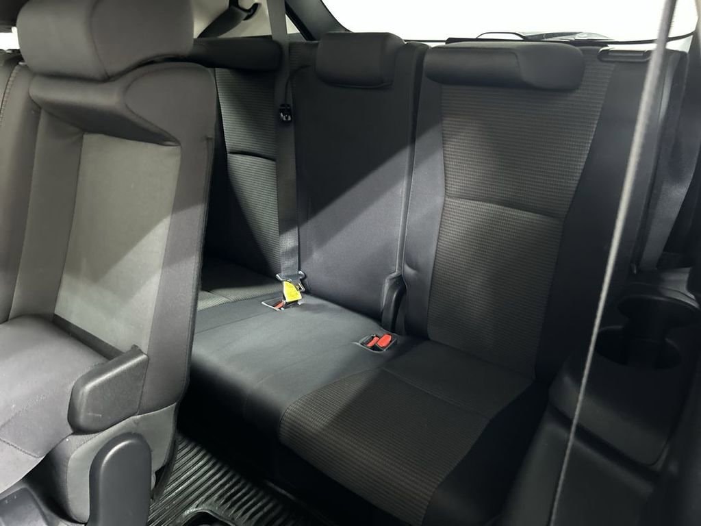 2023 Toyota Highlander LE - Photo 20