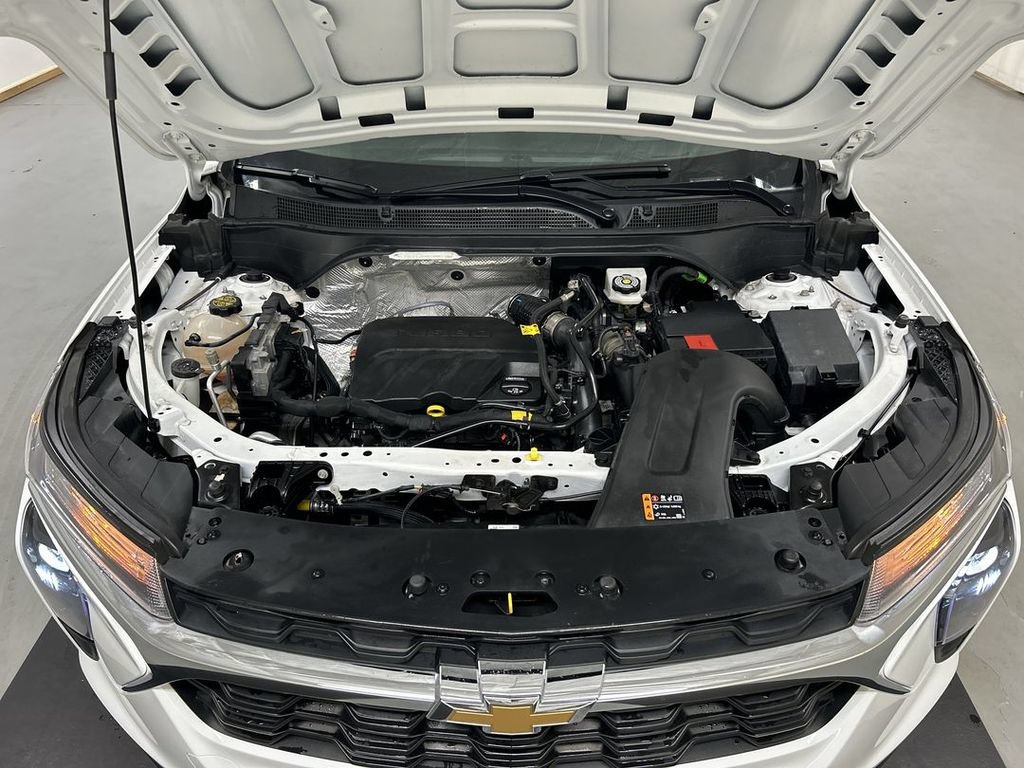 2024 Chevrolet Trax LS - Photo 23