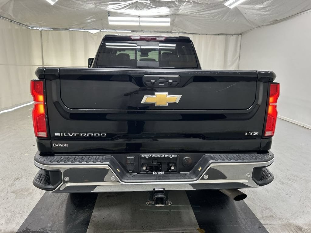 2024 Chevrolet Silverado 3500HD LTZ - Photo 21