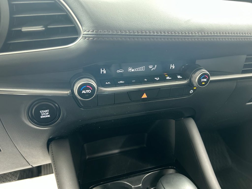 2025 Mazda Mazda3 Select Sport - Photo 16