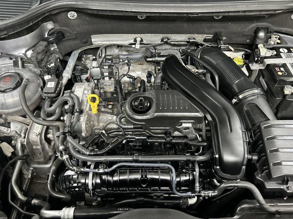 2023 Volkswagen Taos SE - Photo 23