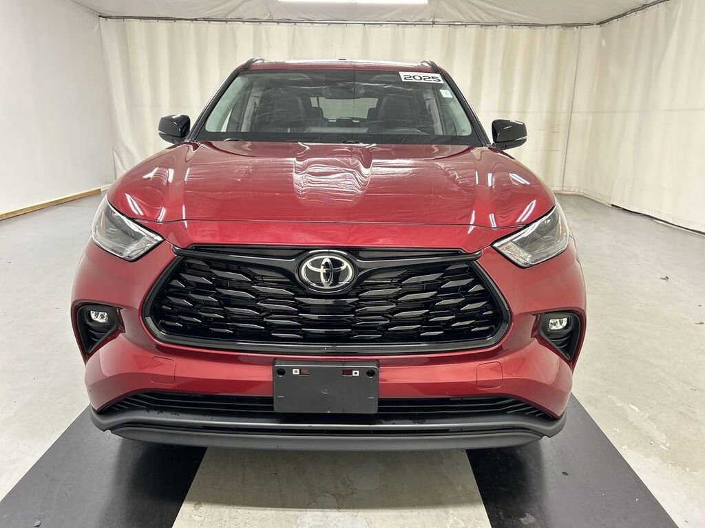 Used 2025 Toyota Highlander Hybrid XLE Nightshade SUV