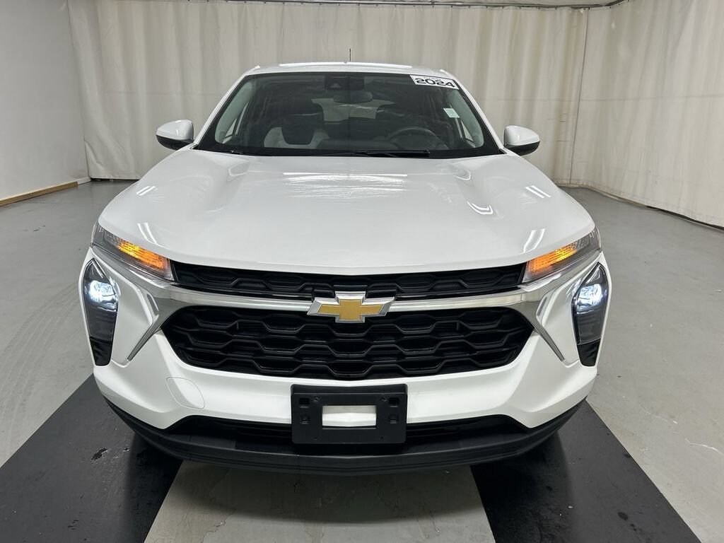 Used 2024 Chevrolet Trax LS SUV