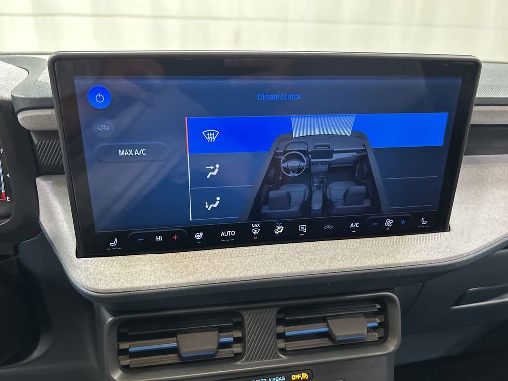 2025 Ford Maverick XLT - Photo 16