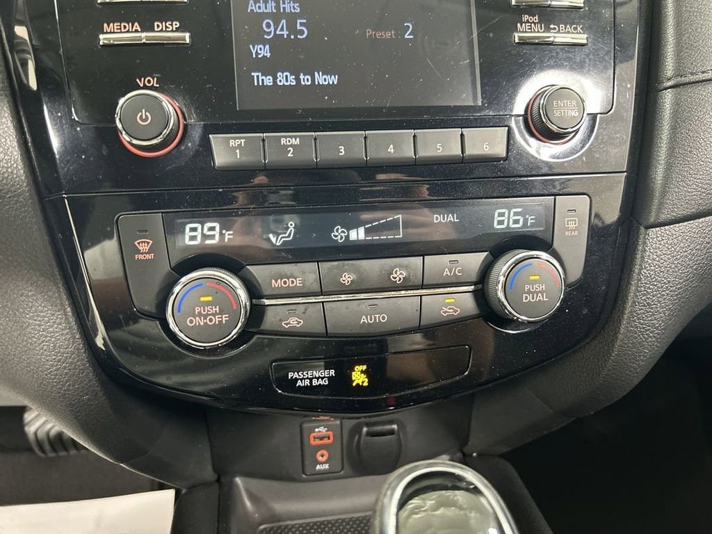 2017 Nissan Rogue SV - Photo 16