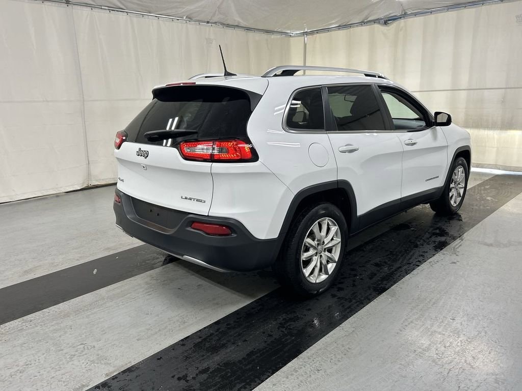 Used 2017 Jeep Cherokee Limited with VIN 1C4PJMDB9HW612446 for sale in Cicero, NY