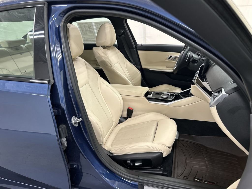 2023 BMW 3 Series 330e - Photo 24