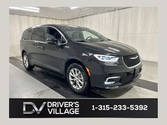 2026 Chrysler Pacifica SELECT AWD Passenger Van