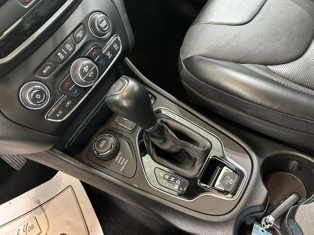 Photo 18