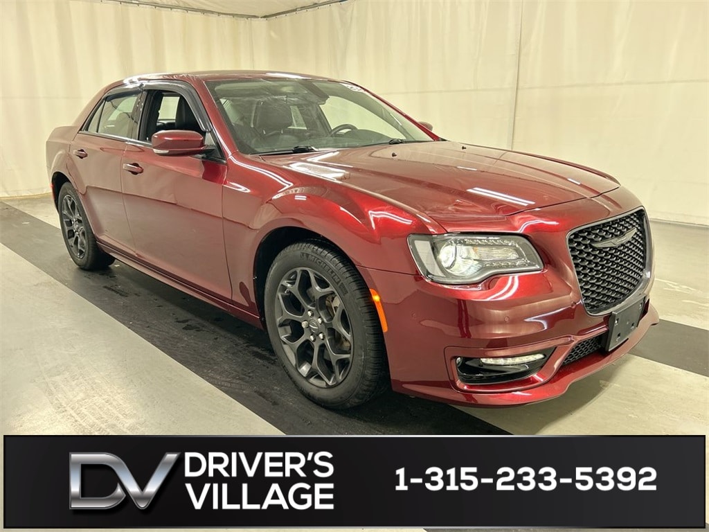 2022 Chrysler 300 Touring L's photo