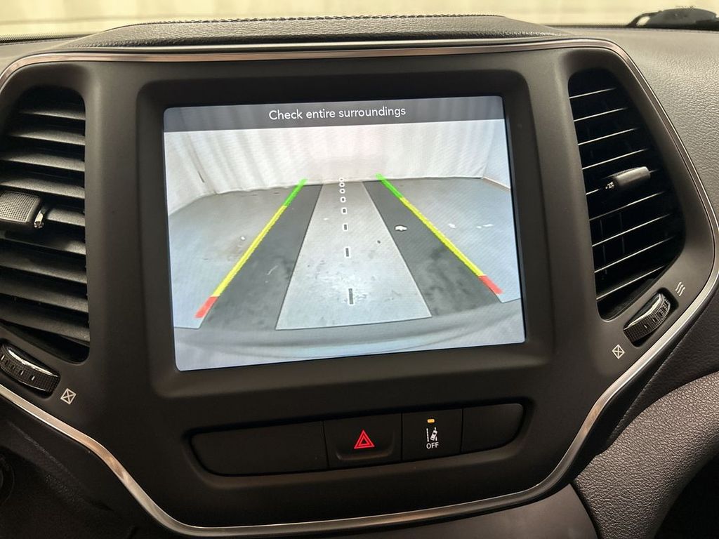 2022 Jeep Cherokee Latitude Lux - Photo 15