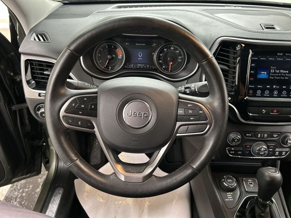 Used 2019 Jeep Cherokee Limited 4x4 SUV