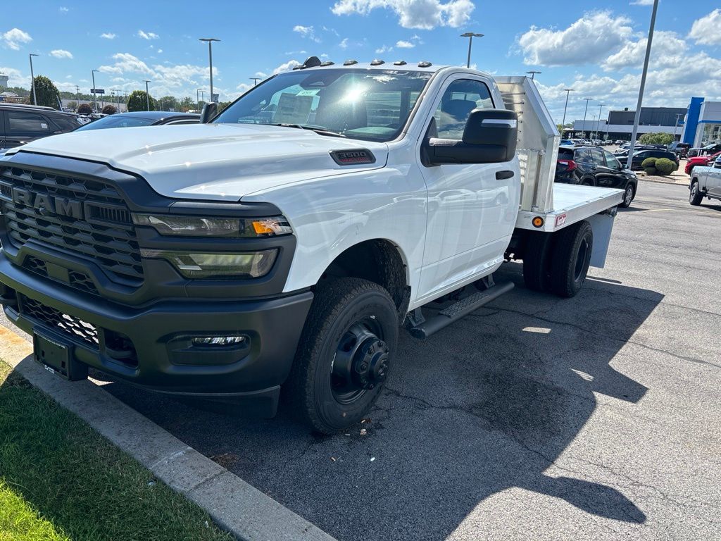 2026 RAM 3500 Chassis Tradesman - Photo 19