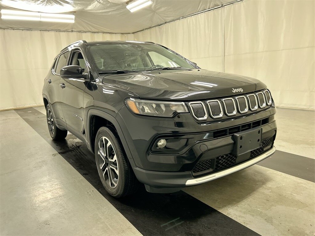 2022 Jeep Compass Limited photo 2