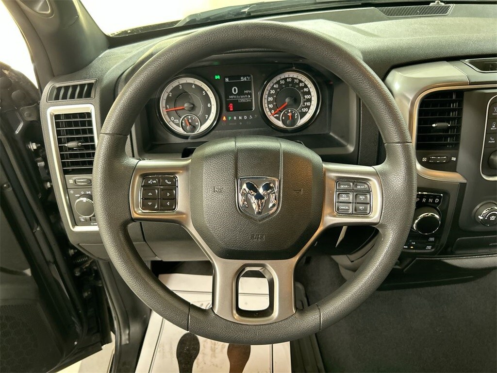 2021 Ram 1500 Classic SLT photo 3