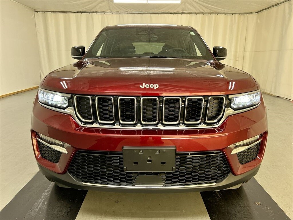 2025 Jeep Grand Cherokee Limited photo 3