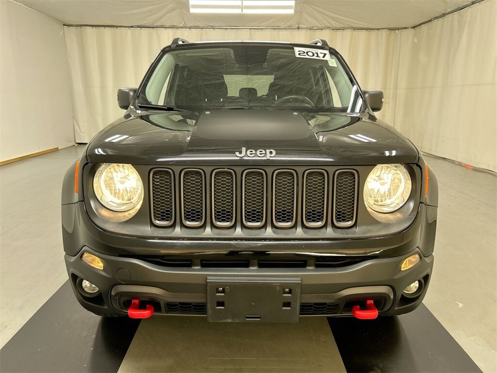 2017 Jeep Renegade Trailhawk photo 3