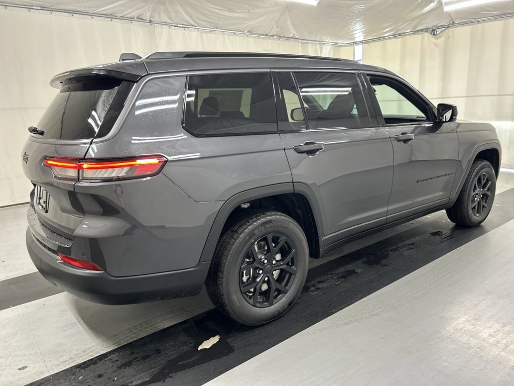 New 2026 Jeep Grand Cherokee L LAREDO ALTITUDE 4X4 Sport Utility