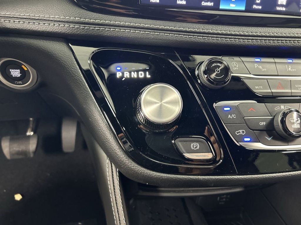2026 Chrysler Pacifica Limited - Photo 19