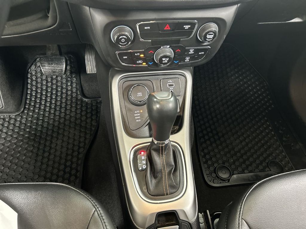 2020 Jeep Compass Latitude - Photo 18