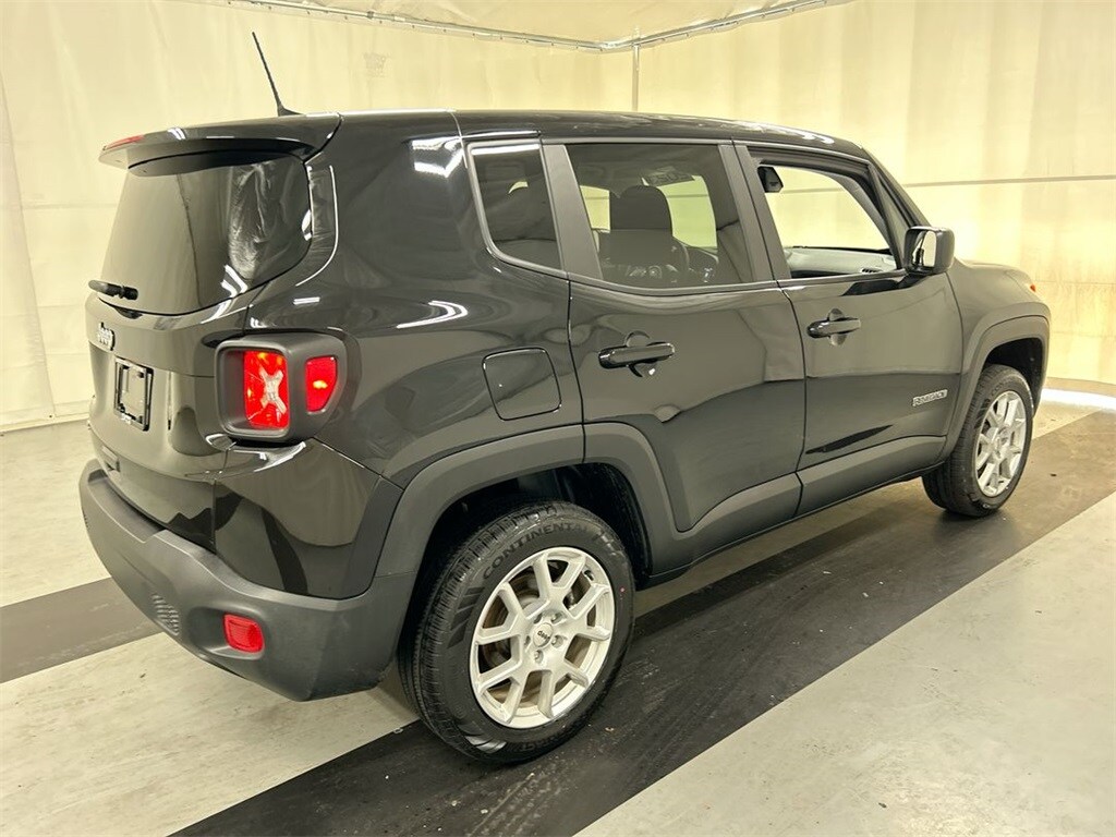 2023 Jeep Renegade Latitude Upland photo 2