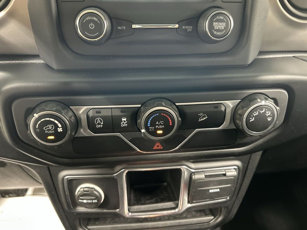 2021 Jeep Wrangler Sport - Photo 16