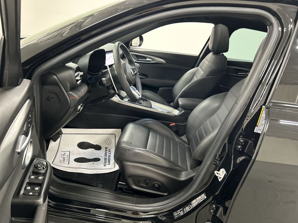 2024 Dodge Hornet R/T Plus - Photo 9