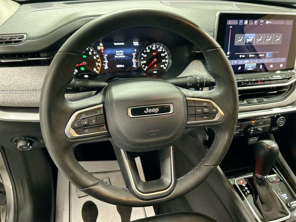 2022 Jeep Compass Latitude photo 3
