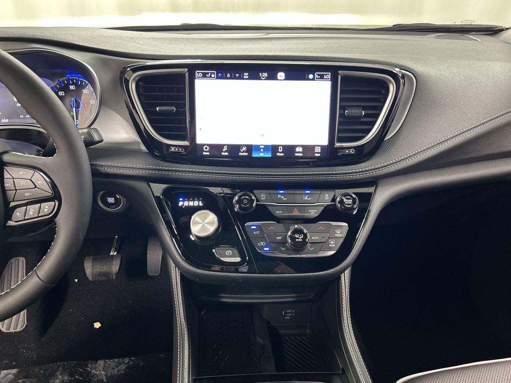 2026 Chrysler Pacifica Limited - Photo 20