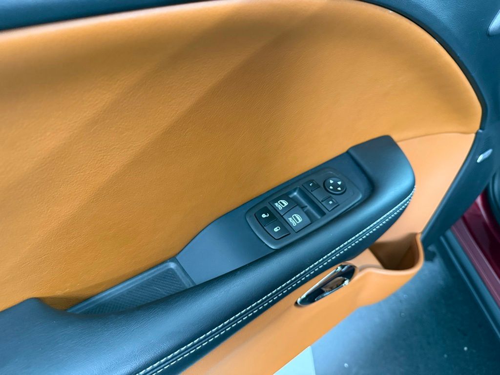 2023 Dodge Challenger SRT - Photo 11
