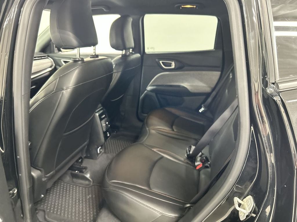 2023 Jeep Compass Latitude Lux - Photo 19