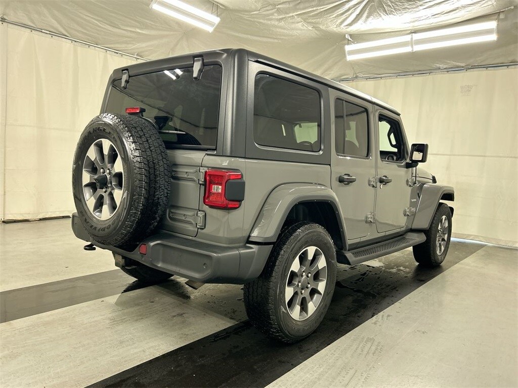 2021 Jeep Wrangler Unlimited Sahara photo 2