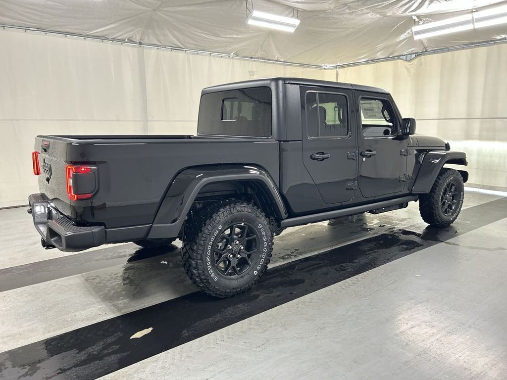 New 2026 Jeep Gladiator WILLYS 4X4 Pickup