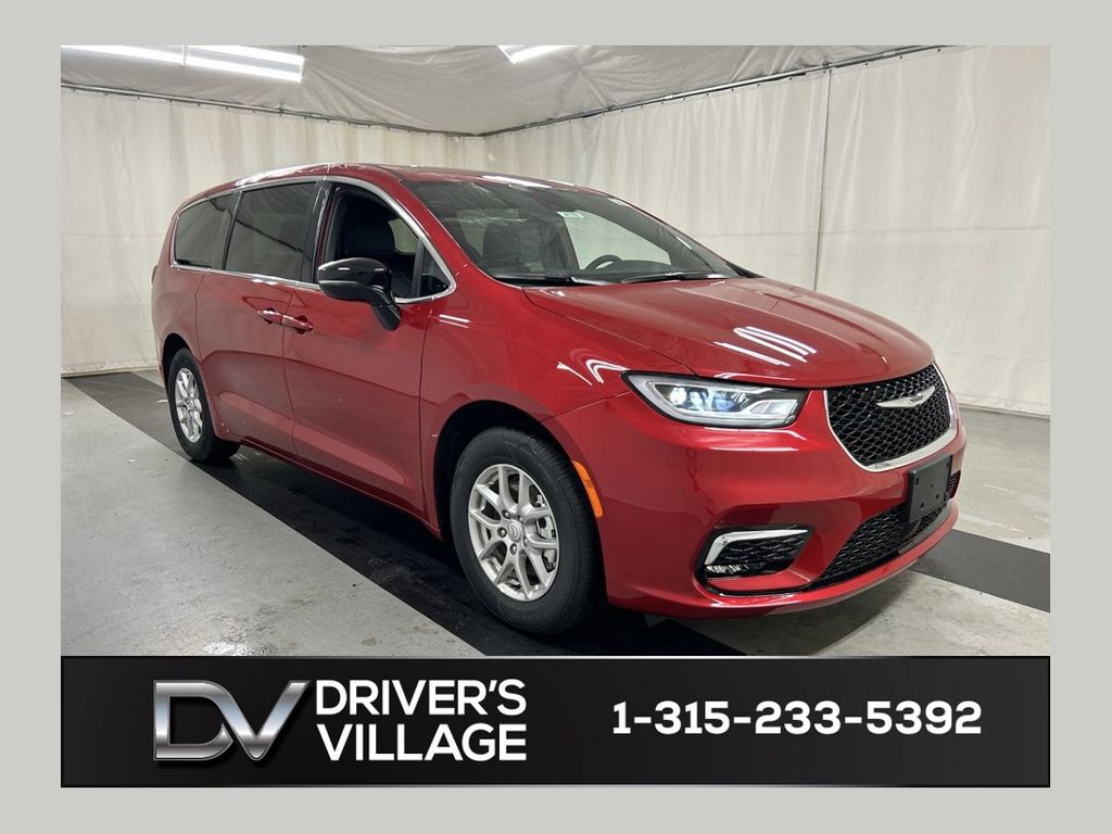 2026 Chrysler Pacifica Select's photo
