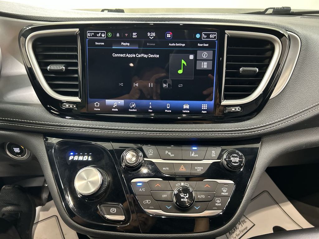 2023 Chrysler Pacifica Touring L - Photo 14