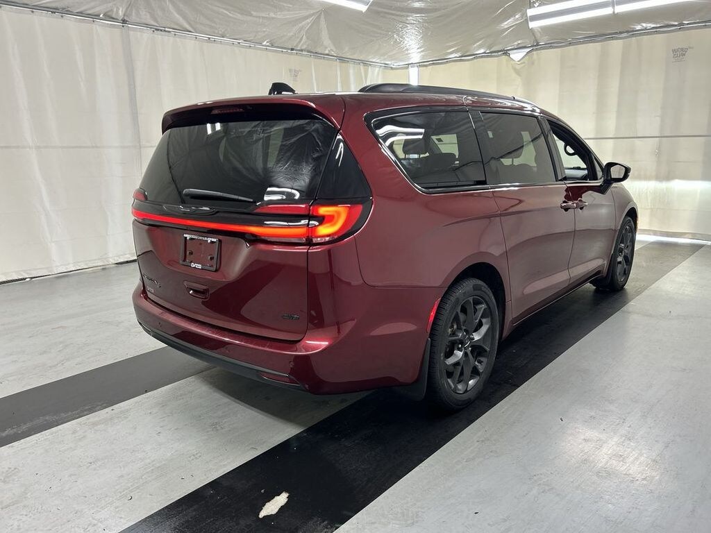 Used 2023 Chrysler Pacifica Touring L Van Passenger Van