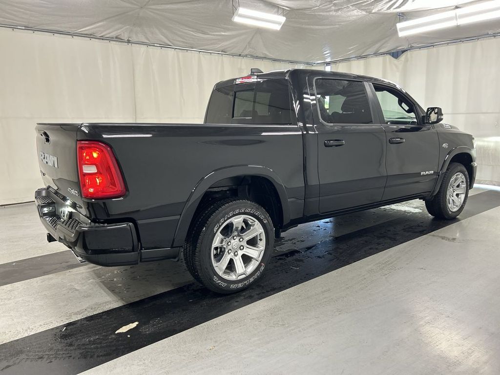 New 2026 Ram 1500 BIG HORN CREW CAB 4X4 5'7 BOX Pickup