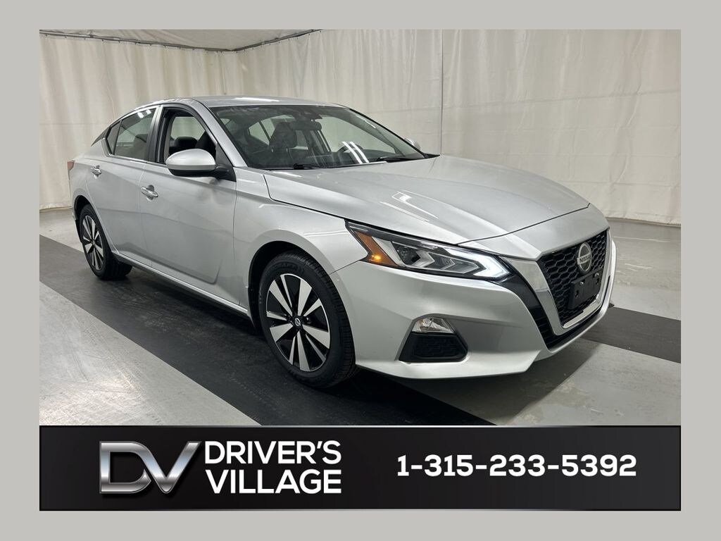 Used 2022 Nissan Altima 2.5 SV Sedan