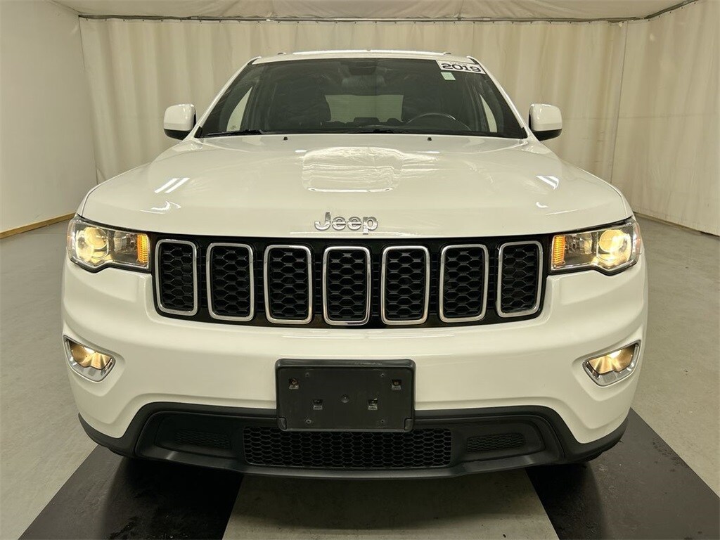 2019 Jeep Grand Cherokee Laredo E photo 3