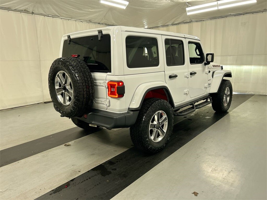 2018 Jeep Wrangler Unlimited Sahara photo 2