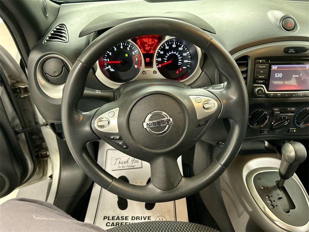 2015 Nissan Juke S photo 3