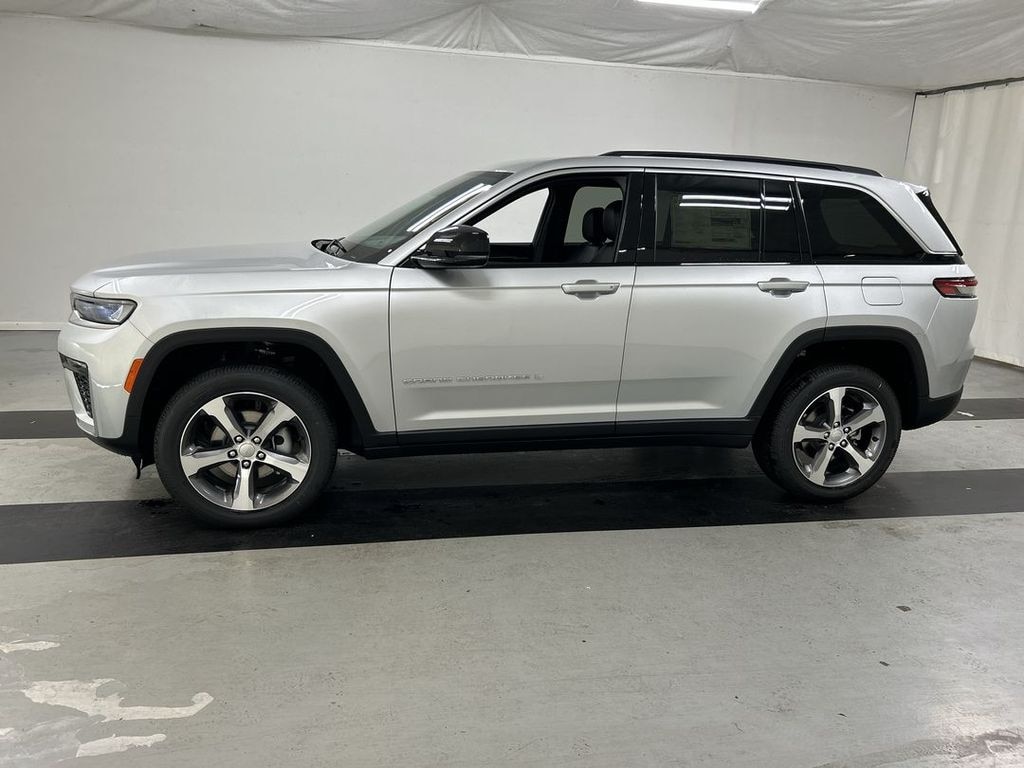 New 2026 Jeep Grand Cherokee LIMITED 4X4 Sport Utility